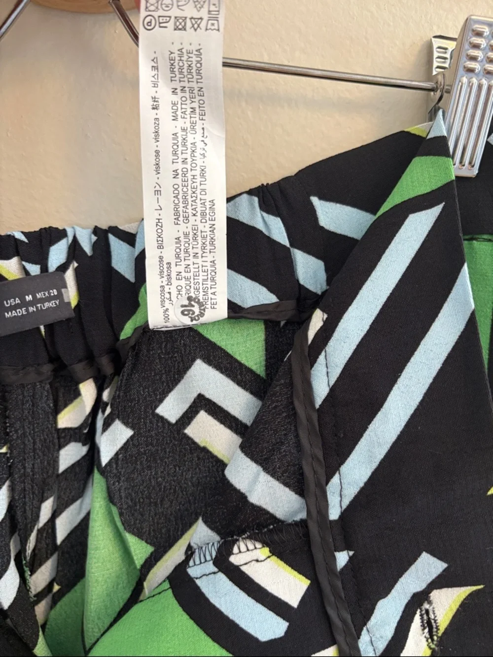 Zara Black Wide-Leg Pants with Green and Light Blue Geometric Print - Picture 8 of 9